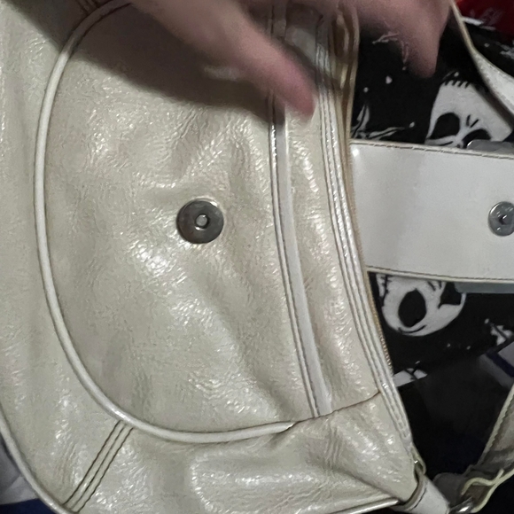 Off-white Vegan Leather Satchel - Picture 5 of 7